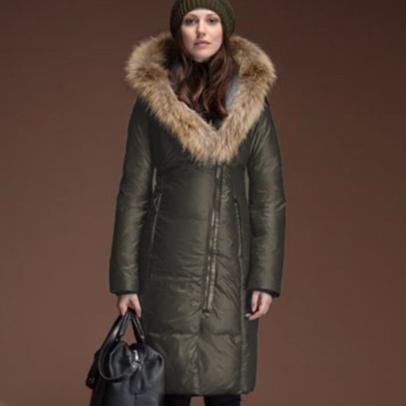 Rud by Rudsak Women's Jasmine Down Coat with Coyote Fur Hood Trim • Large - Picture 1 of 9